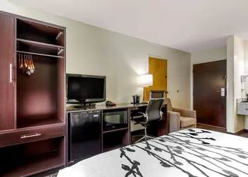 Sleep Inn & Suites Omaha Airport hotel thumbnail 8