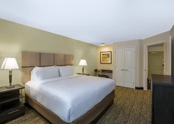 Candlewood Suites Bellevue by IHG hotel thumbnail 3