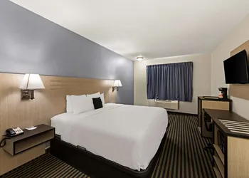 Red Lion Inn & Suites Gretna - Omaha SW hotel thumbnail 8