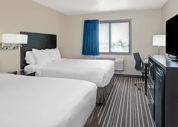 Super 8 by Wyndham Omaha I-80 West hotel thumbnail 4