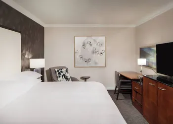Omaha Marriott hotel thumbnail 4