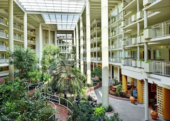 Embassy Suites by Hilton Parsippany hotel thumbnail 2