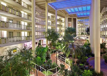 Embassy Suites by Hilton Parsippany hotel thumbnail 3