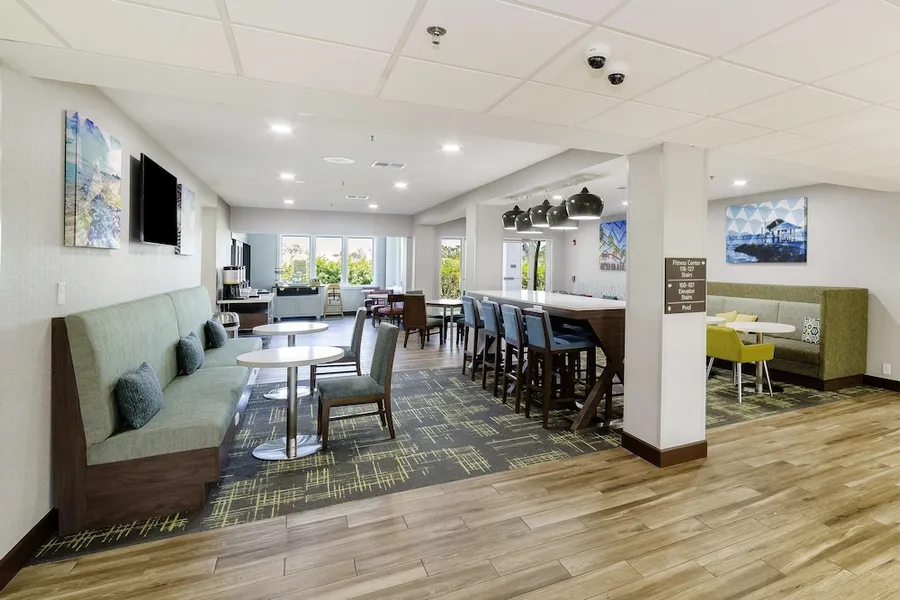 Holiday Inn Express Hotel & Suites Port Charlotte By IHG hotel detail image 2