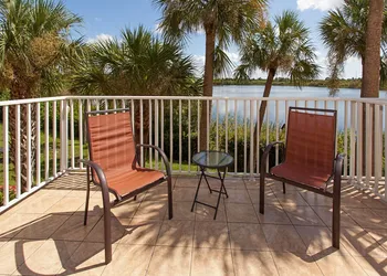 Holiday Inn Express Hotel & Suites Port Charlotte By IHG hotel thumbnail 3