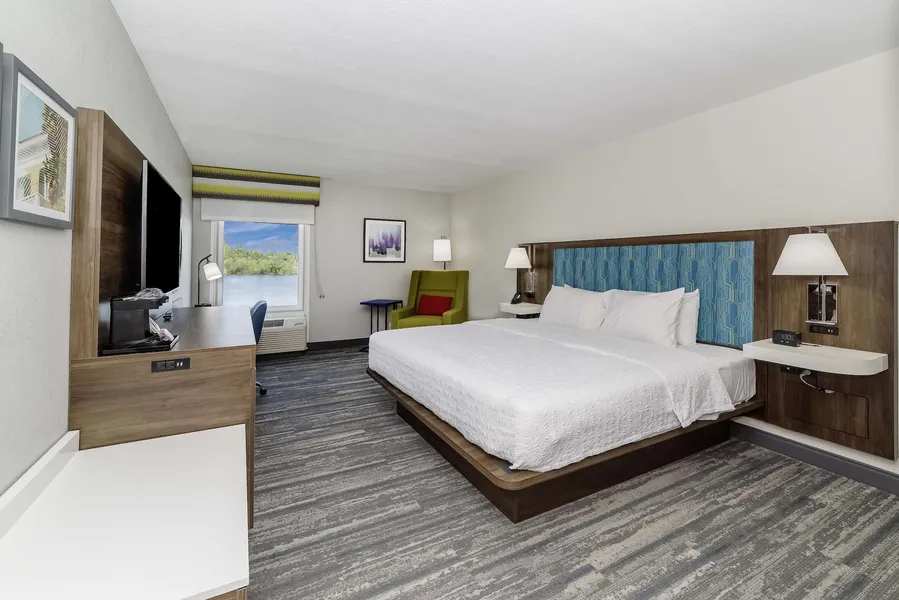 Holiday Inn Express Hotel & Suites Port Charlotte By IHG hotel detail image 6