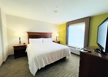 Holiday Inn Express & Suites Sulphur (Lake Charles) by IHG hotel thumbnail 7