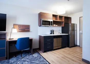 Candlewood Suites Lake Charles - Sulphur by IHG hotel thumbnail 4