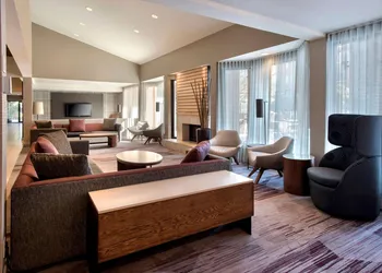 Sonesta Select Boston Milford hotel thumbnail 2