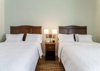Hampton Inn Boston/Peabody hotel thumbnail 7