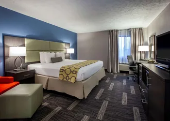 Baymont by Wyndham Traverse City hotel thumbnail 5