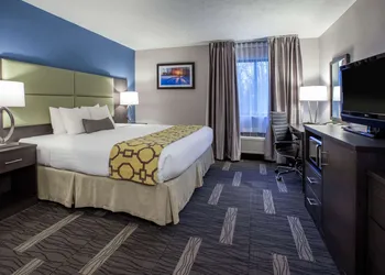Baymont by Wyndham Traverse City hotel thumbnail 7