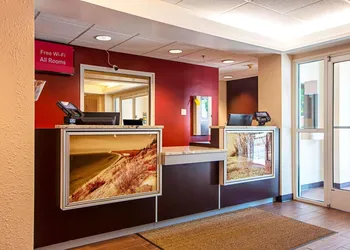 Seasons Inn Traverse City hotel thumbnail 2