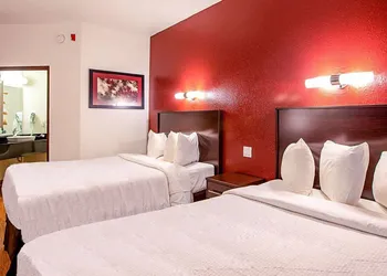 Seasons Inn Traverse City hotel thumbnail 6