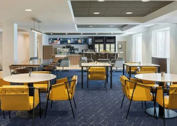 Courtyard by Marriott Traverse City hotel thumbnail 2