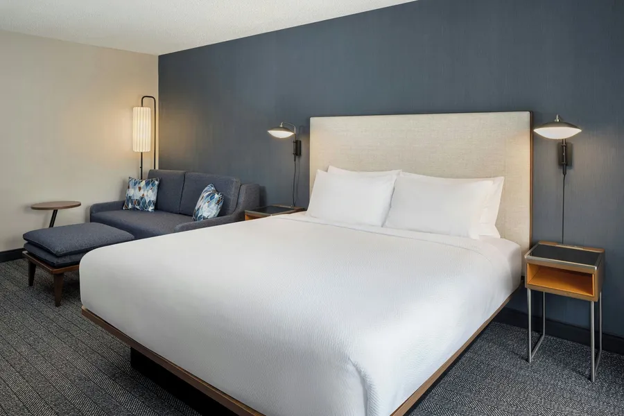Courtyard by Marriott Traverse City hotel detail image 6