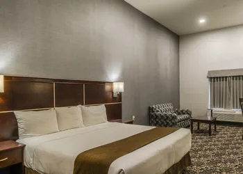 Woodbine Hotel and Suites hotel thumbnail 5