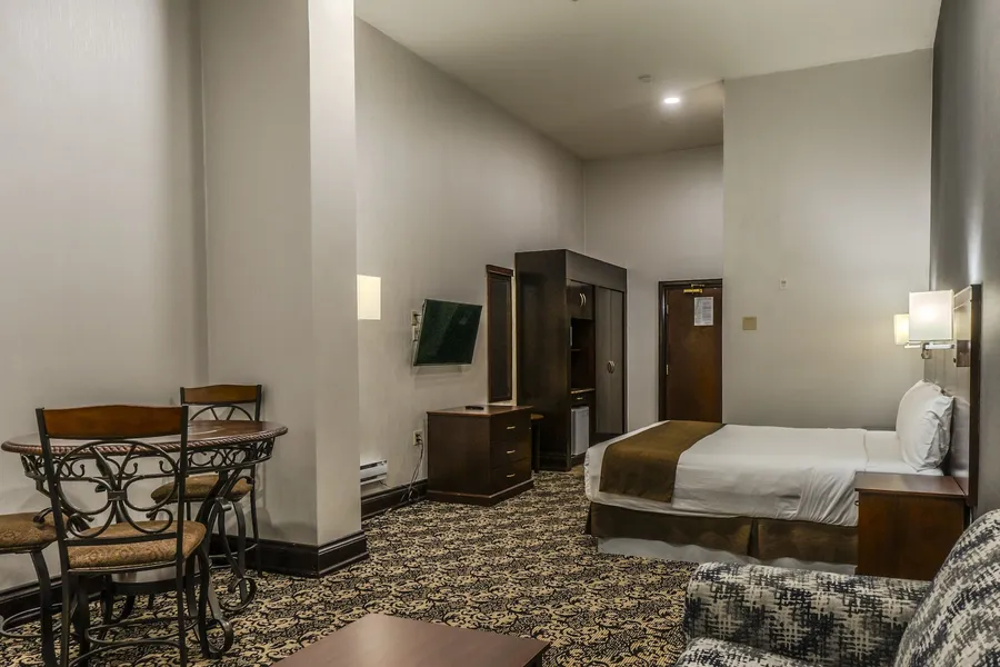 Woodbine Hotel and Suites hotel detail image 6