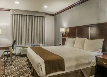 Woodbine Hotel and Suites hotel thumbnail 7