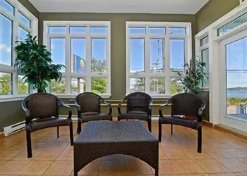 Comfort Inn hotel thumbnail 6