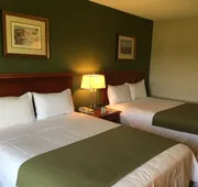 Round Hill Inn hotel detail image 4
