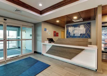 Holiday Inn Express & Suites Richmond by IHG hotel thumbnail 2