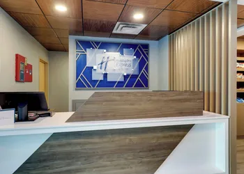 Holiday Inn Express & Suites Richmond by IHG hotel thumbnail 3
