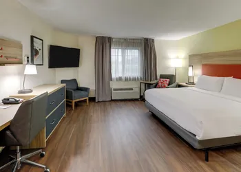 Candlewood Suites Lexington by IHG hotel thumbnail 3
