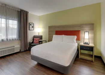 Candlewood Suites Lexington by IHG hotel thumbnail 8
