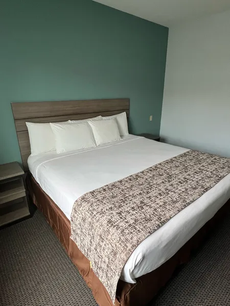 Americas Best Value Inn Sulphur hotel detail image 6