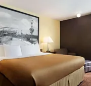 Super 8 by Wyndham Des Moines hotel detail image 4