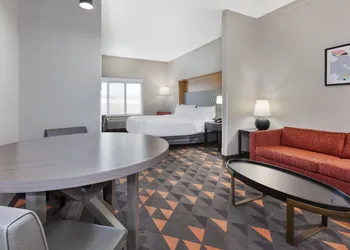 Holiday Inn Grand Rapids - South by IHG hotel thumbnail 5