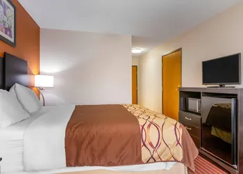 Rodeway Inn Coopersville hotel thumbnail 6