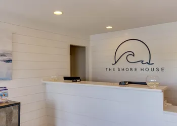 The Shore House hotel thumbnail 2