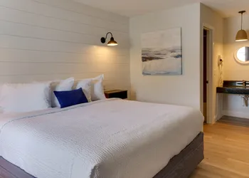 The Shore House hotel thumbnail 6