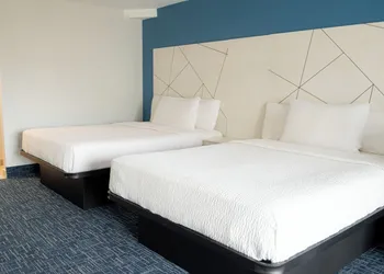 Bonita Beach Hotel hotel thumbnail 4