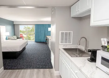 Bonita Beach Hotel hotel thumbnail 7