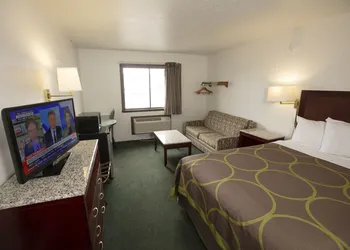 Bison Inn and Suites hotel thumbnail 6