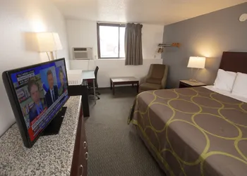 Bison Inn and Suites hotel thumbnail 7