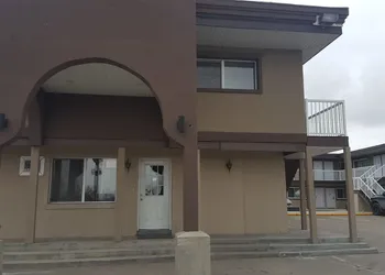 Sunrise Motel hotel thumbnail 2