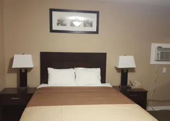 Sunrise Motel hotel thumbnail 7