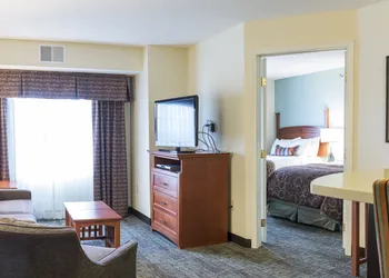 Staybridge Suites Fargo by IHG hotel thumbnail 4