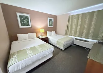 Bison Inn & Suites on University hotel thumbnail 2