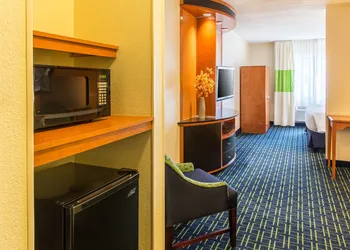 Fairfield Inn & Suites Fargo hotel thumbnail 5