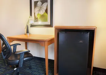 Fairfield Inn & Suites Fargo hotel thumbnail 8