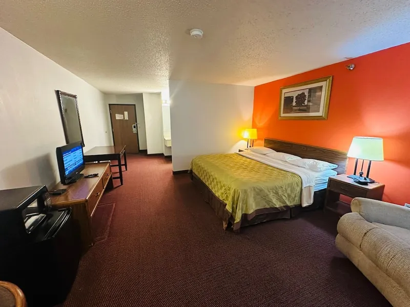 Studio 7 on Main hotel detail image 6