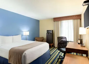 Days Inn by Wyndham Fargo/West Acres hotel thumbnail 4