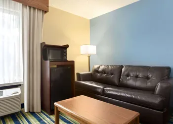 Days Inn by Wyndham Fargo/West Acres hotel thumbnail 7