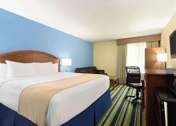Days Inn by Wyndham Fargo/West Acres hotel thumbnail 8