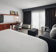 Courtyard by Marriott Pleasanton hotel detail image 5